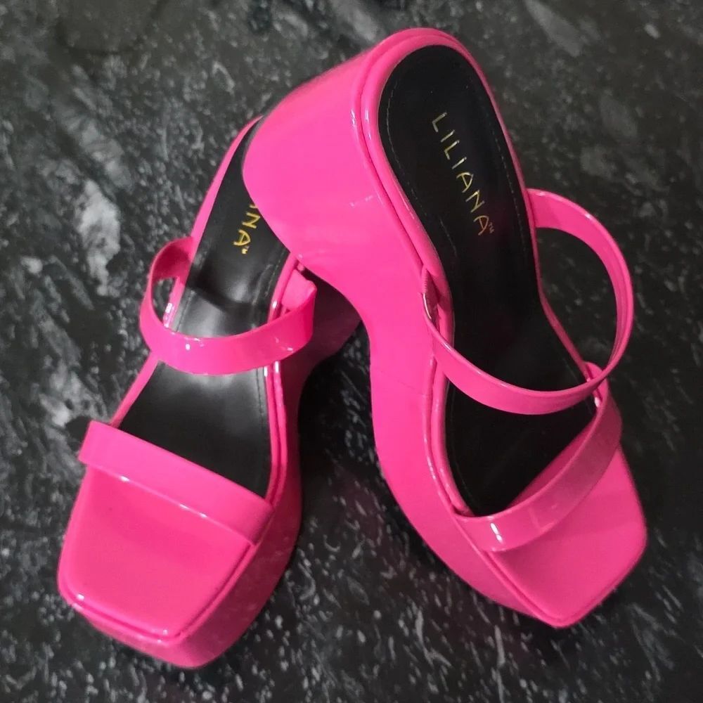 BRAND NEW LILIANA SQUARE TOE WOMENS PLATFORM WEDGE SANDAL